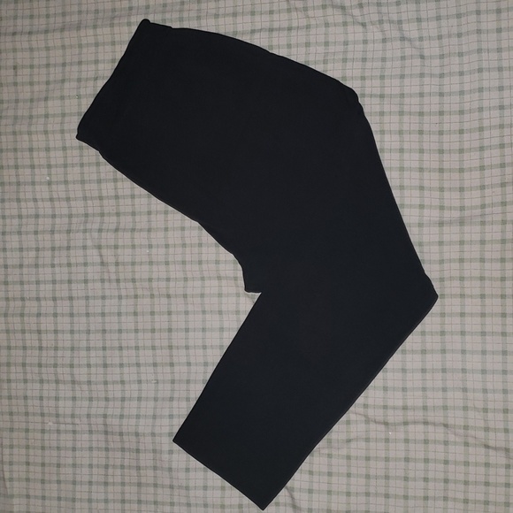 Capris - Picture 2 of 3